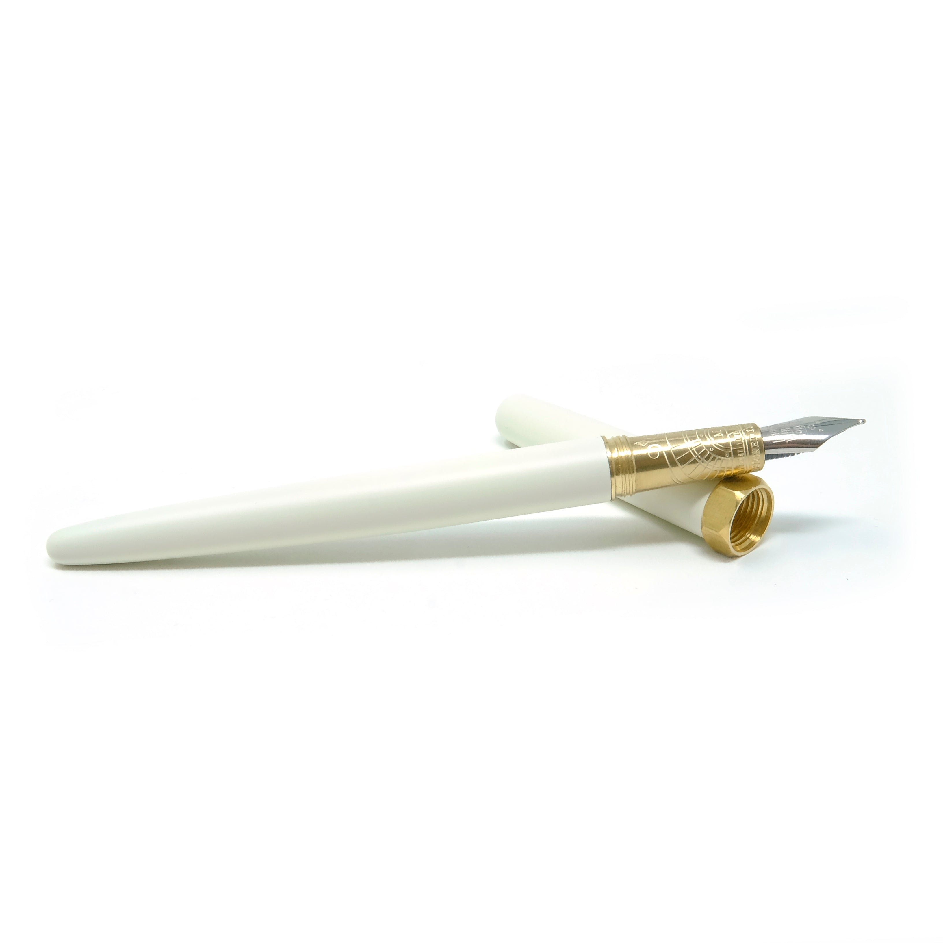 Crème Glacée White Satin Series Brush Fountain Pen